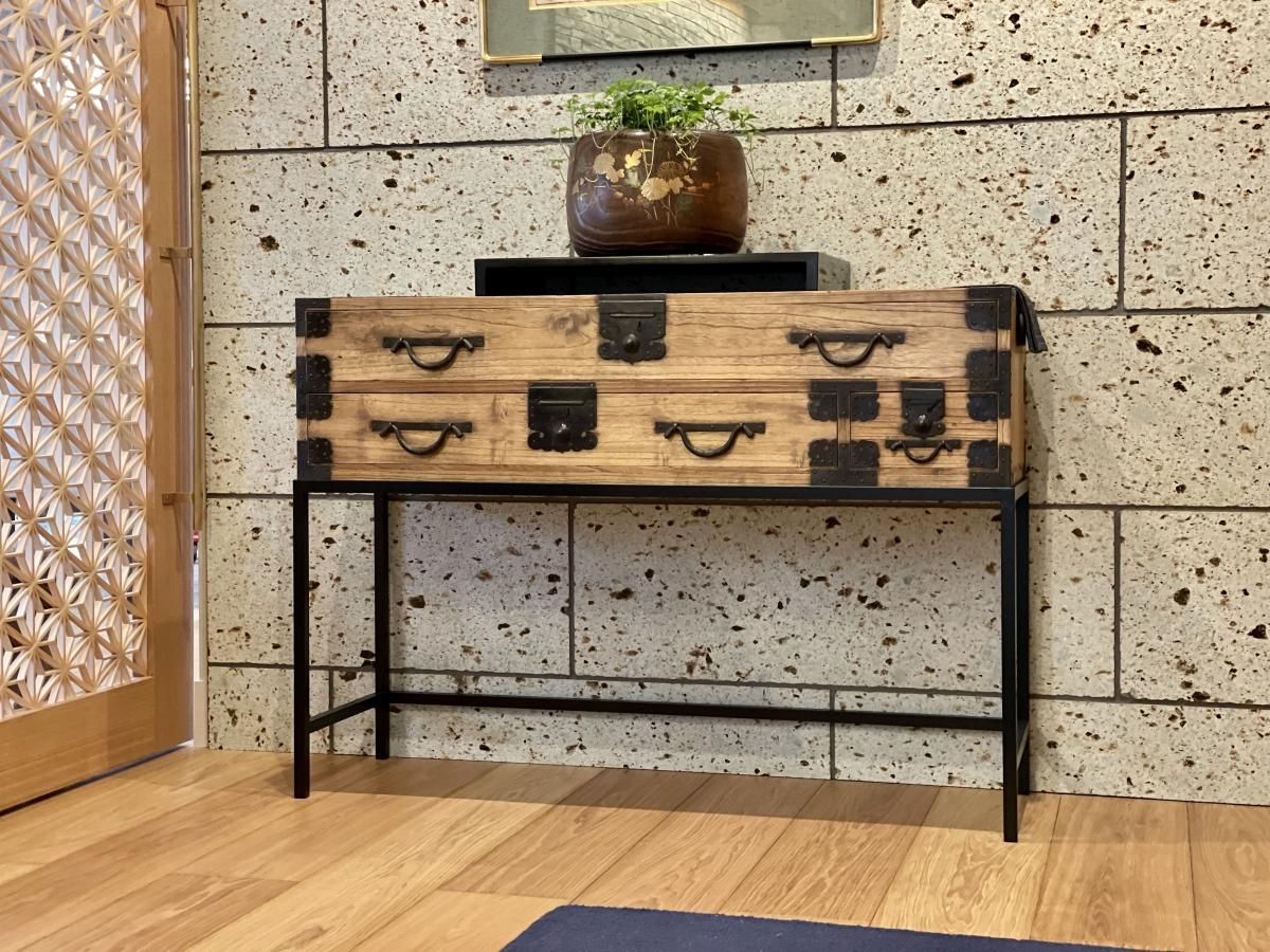 総桐刀箪笥コンソール / Sword chest Console - OKURA ORIENTAL ART