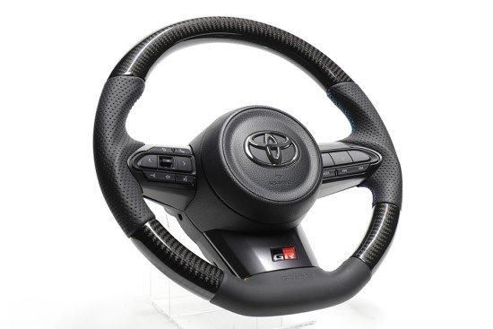 GReddyステアリング ブラックカーボン 3色ステッチ GRヤリス（GXPA16