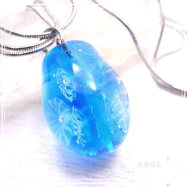 ブルー 銀箔 ガラス トンボ玉 ネックレス メタルチェーン 青 ガラス