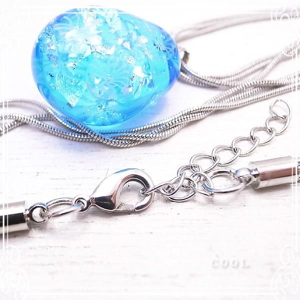 ブルー 銀箔 ガラス トンボ玉 ネックレス メタルチェーン 青 ガラス