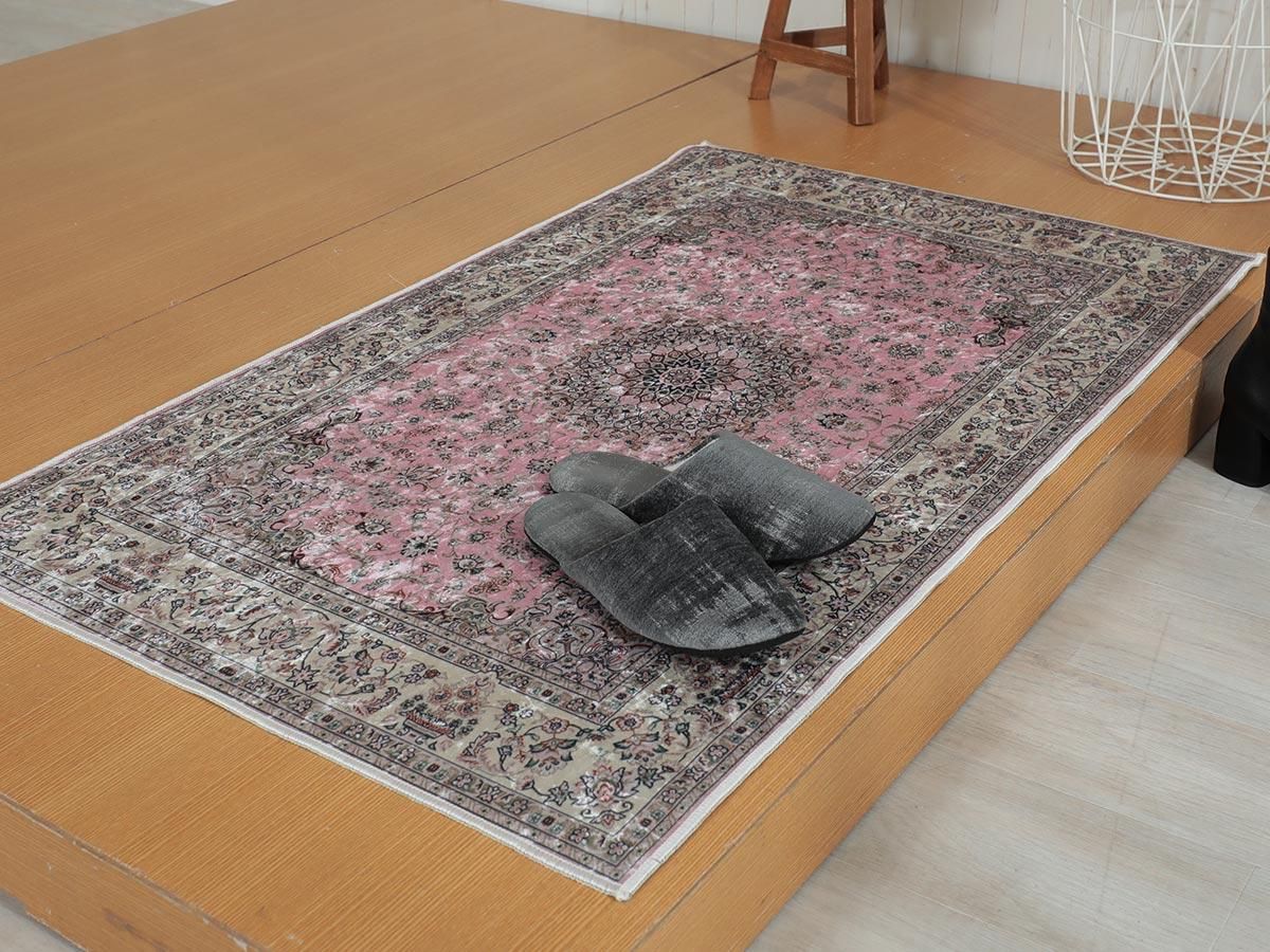 憧れのペルシャ絨毯柄をお手頃価格で。洗濯機で洗えるメダリオンマット