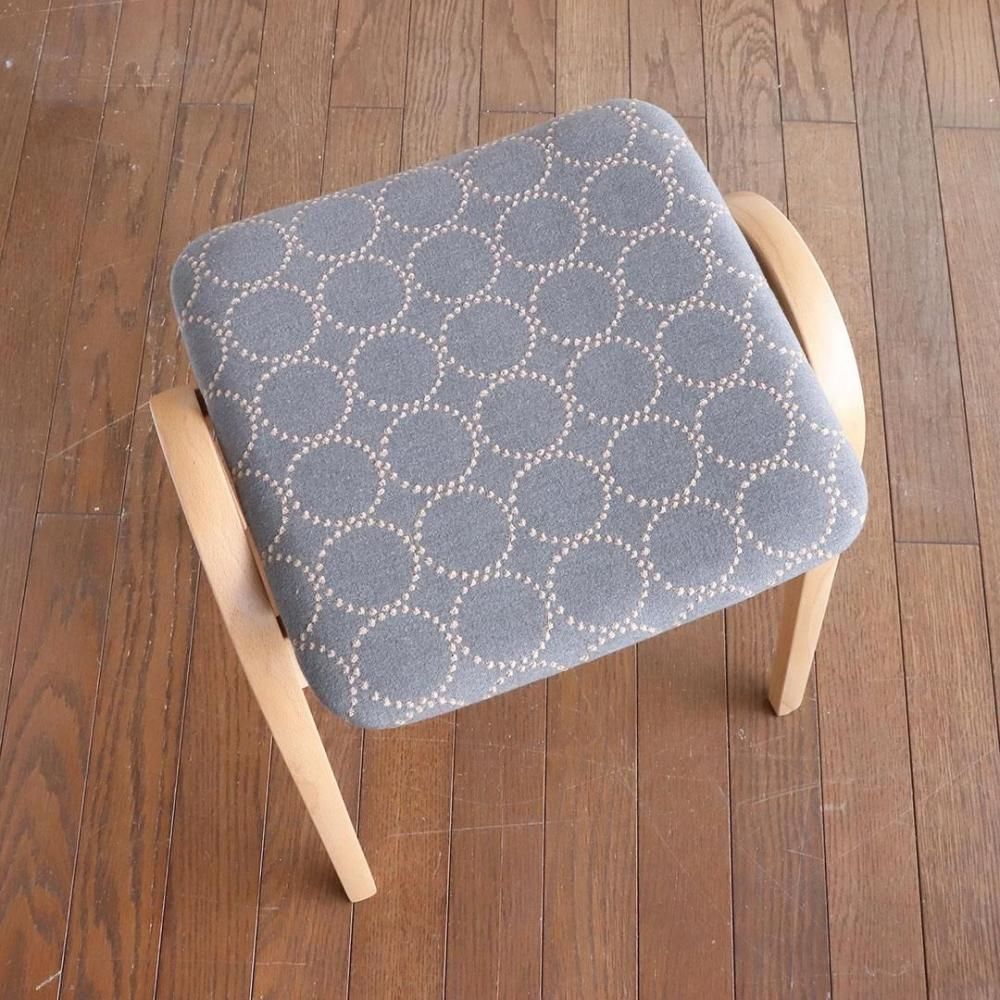 No.202スツール/秋田木工/ミナ ペルホネン GY｜三島家具オンラインショップ