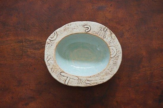 野村亜矢 手びねりオーバルリム皿 617 - うつわと暮らしの道具 mokodi