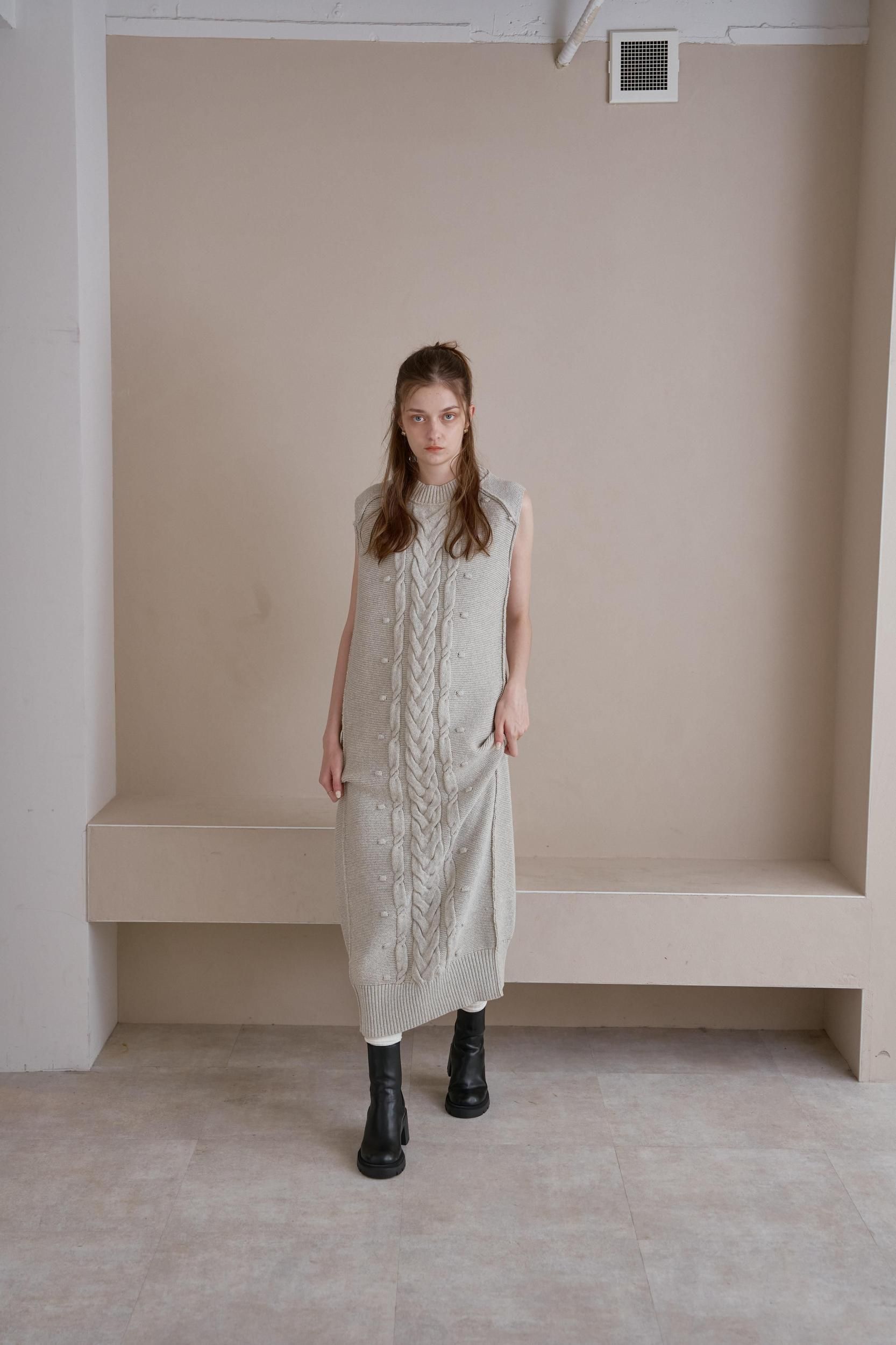 ケーブルニットワンピース（GRAY） - PINUE