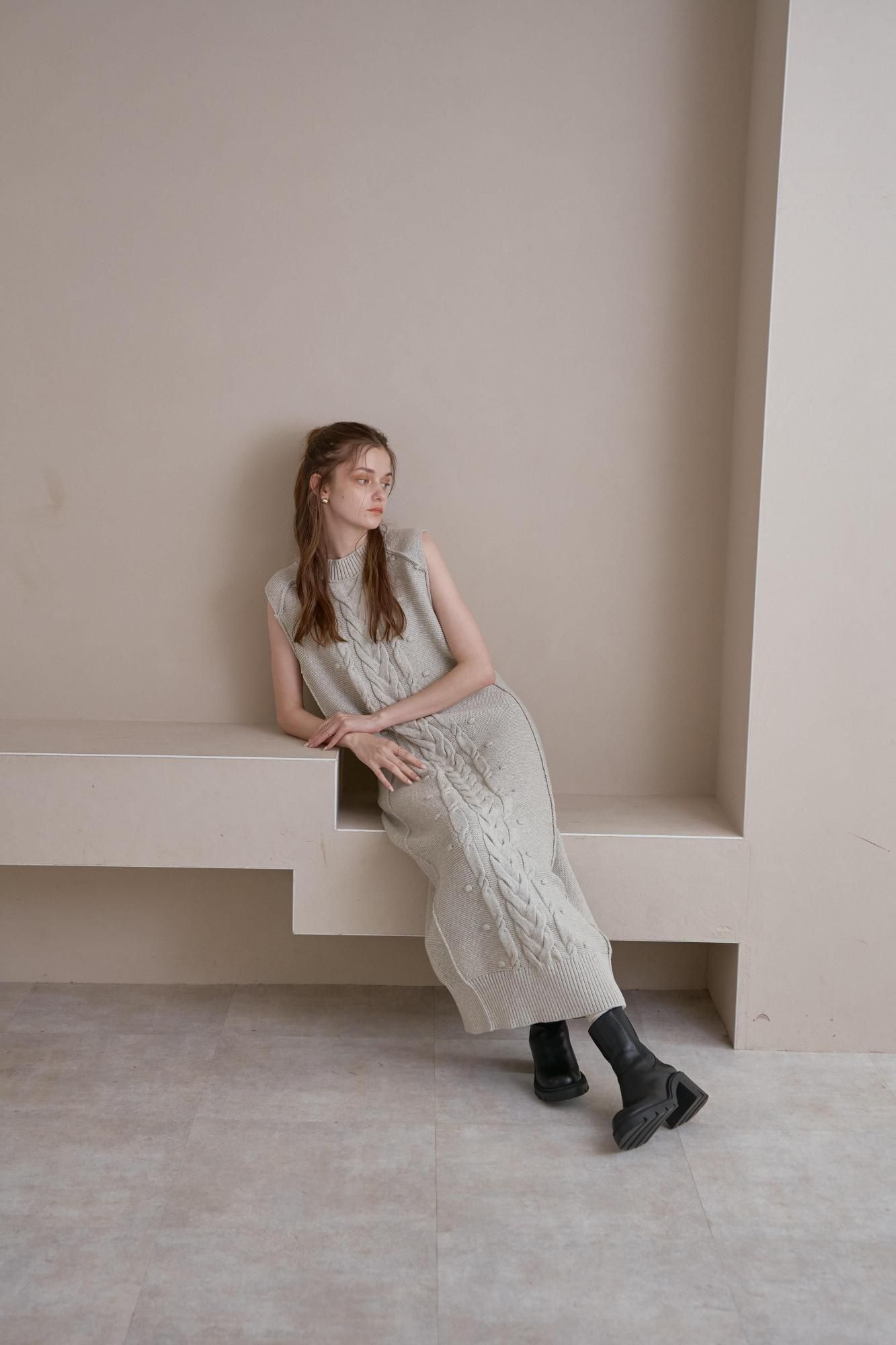 ケーブルニットワンピース（GRAY） - PINUE