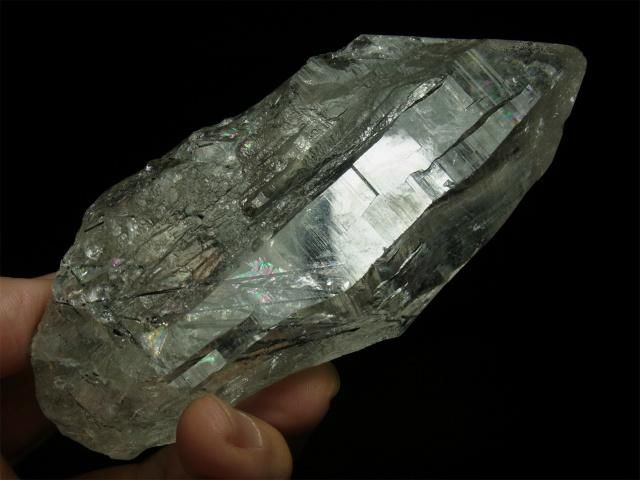 シガール産 ヒマラヤ水晶 ブラックトルマリン黒針、レインボー、左水晶