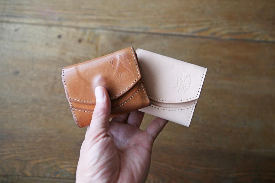 小さい財布 小さいふ。「コンチャ ミモザゴールド」金 JAPANレザー