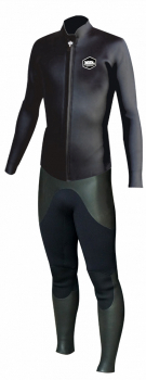 世界が認めたハイクオリティのセミドライスーツ