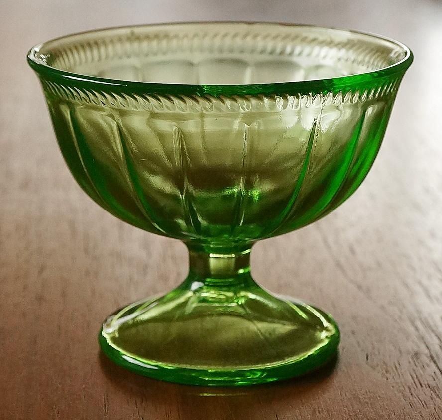 ウランガラス／デザートカップ - Guignol [ギニョール] web shop