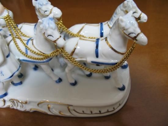 即納！アンティーク 瀬戸マイセン 馬車の前に立つ貴婦人と紳士