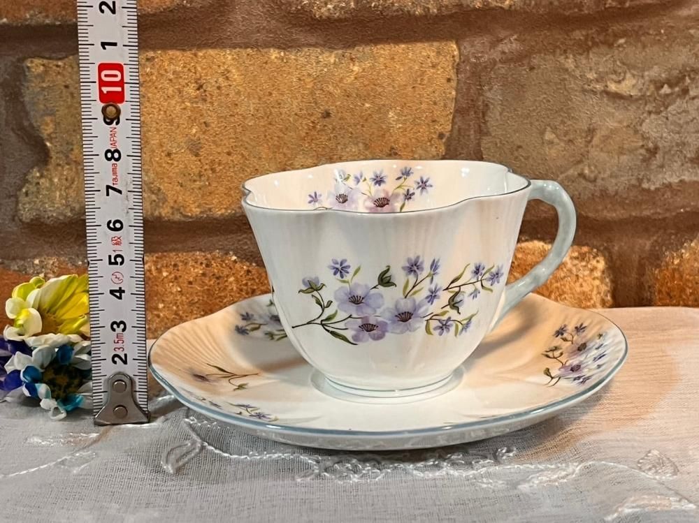 英国製アンティーク水色ティーカップ&ソーサー1940年代