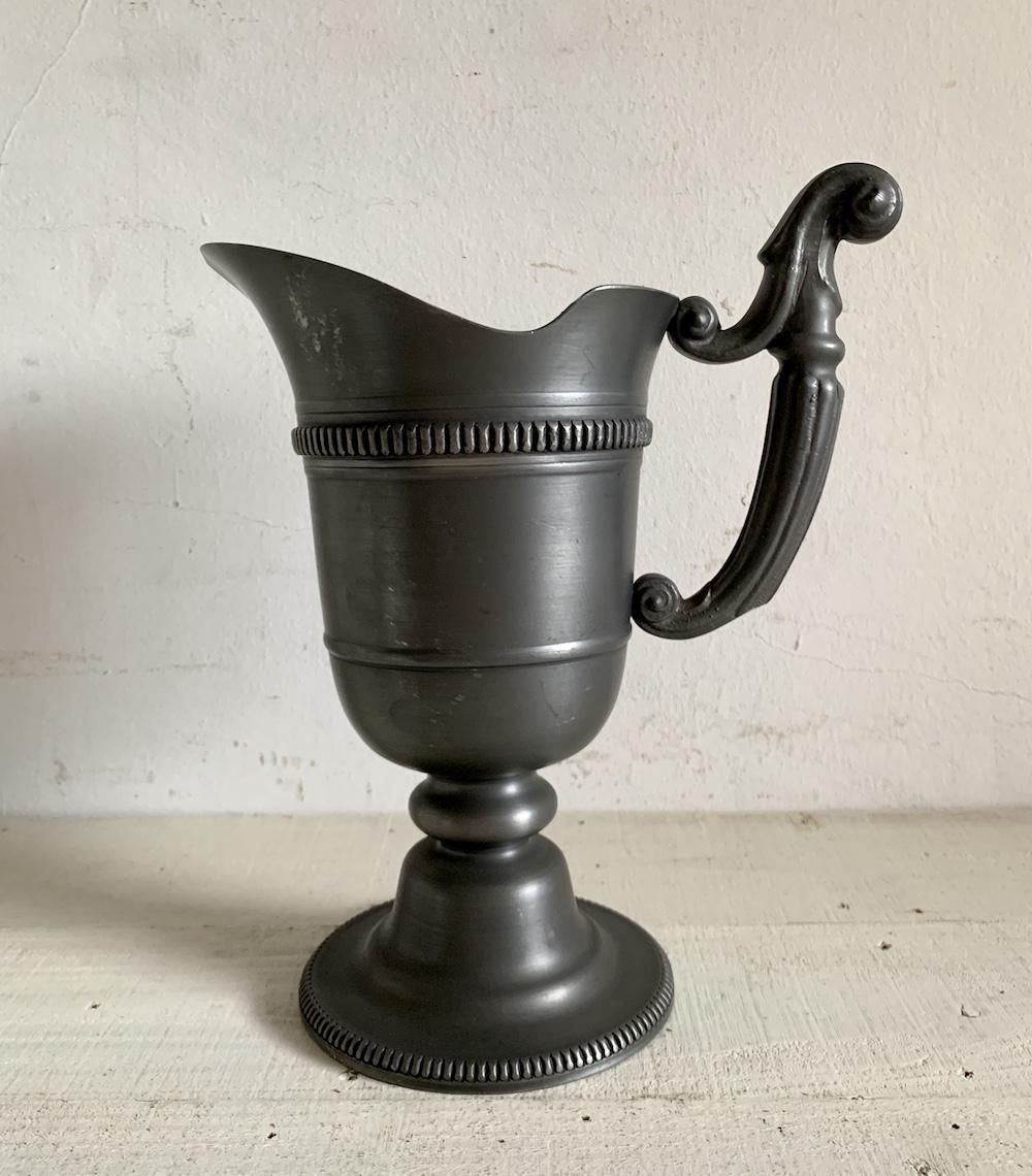 フランス製アンティークピューターピッチャー重厚感あり