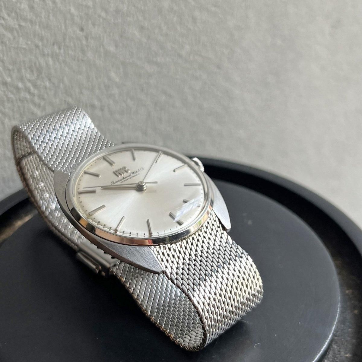 IWC SHAFFHAUSEN（インターナショナルウォッチカンパニー