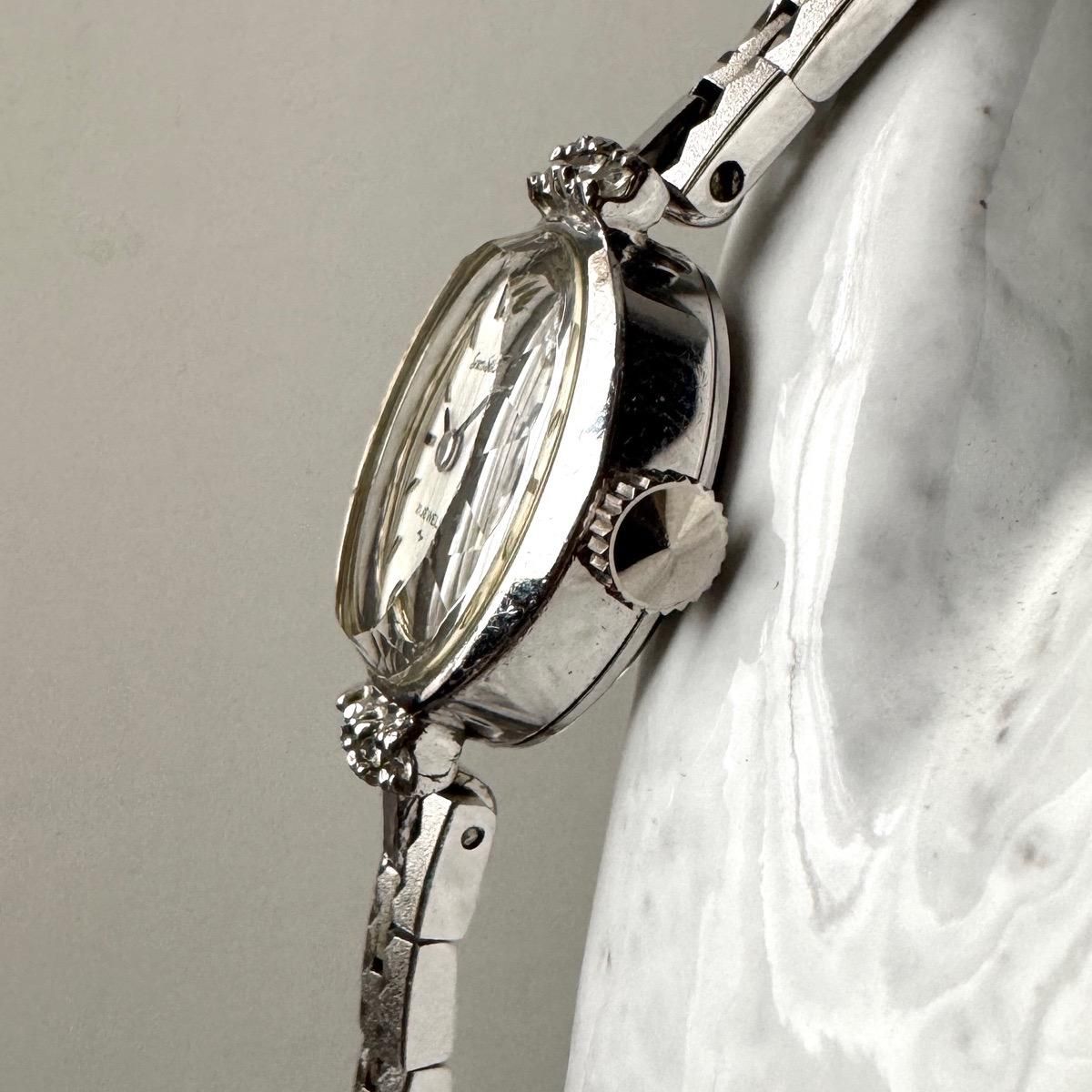 SEIKO SOLAR（セイコー ソーラー）オーバル ラグ装飾 純正メタルベルト