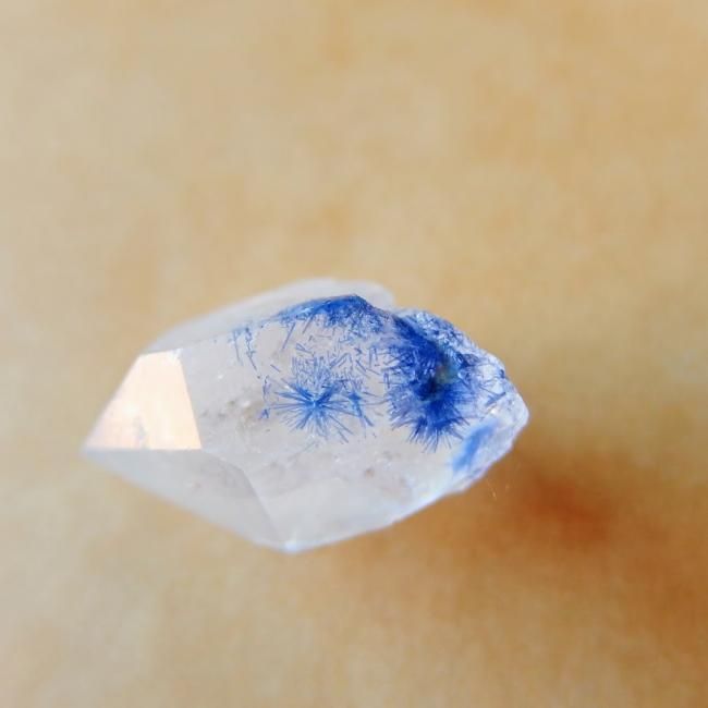 デュモルチェライトインクォーツ・ポイント ブラジル産 28cts./原石