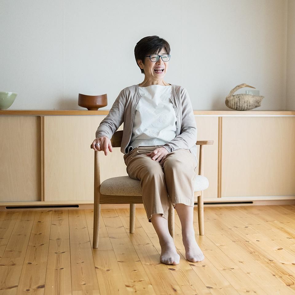 秋岡芳夫・あぐらのかける男の椅子｜低座の椅子と暮らしの道具店