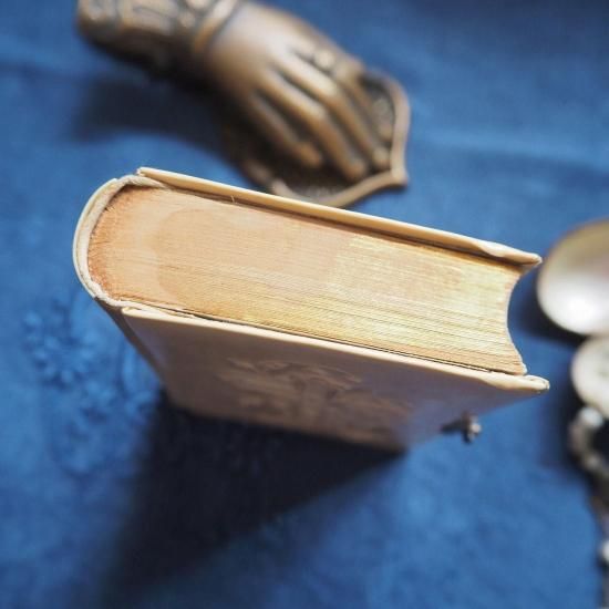 アンティーク 聖書 | フランス 20世紀 セルロイドの祈祷書 すずらんと