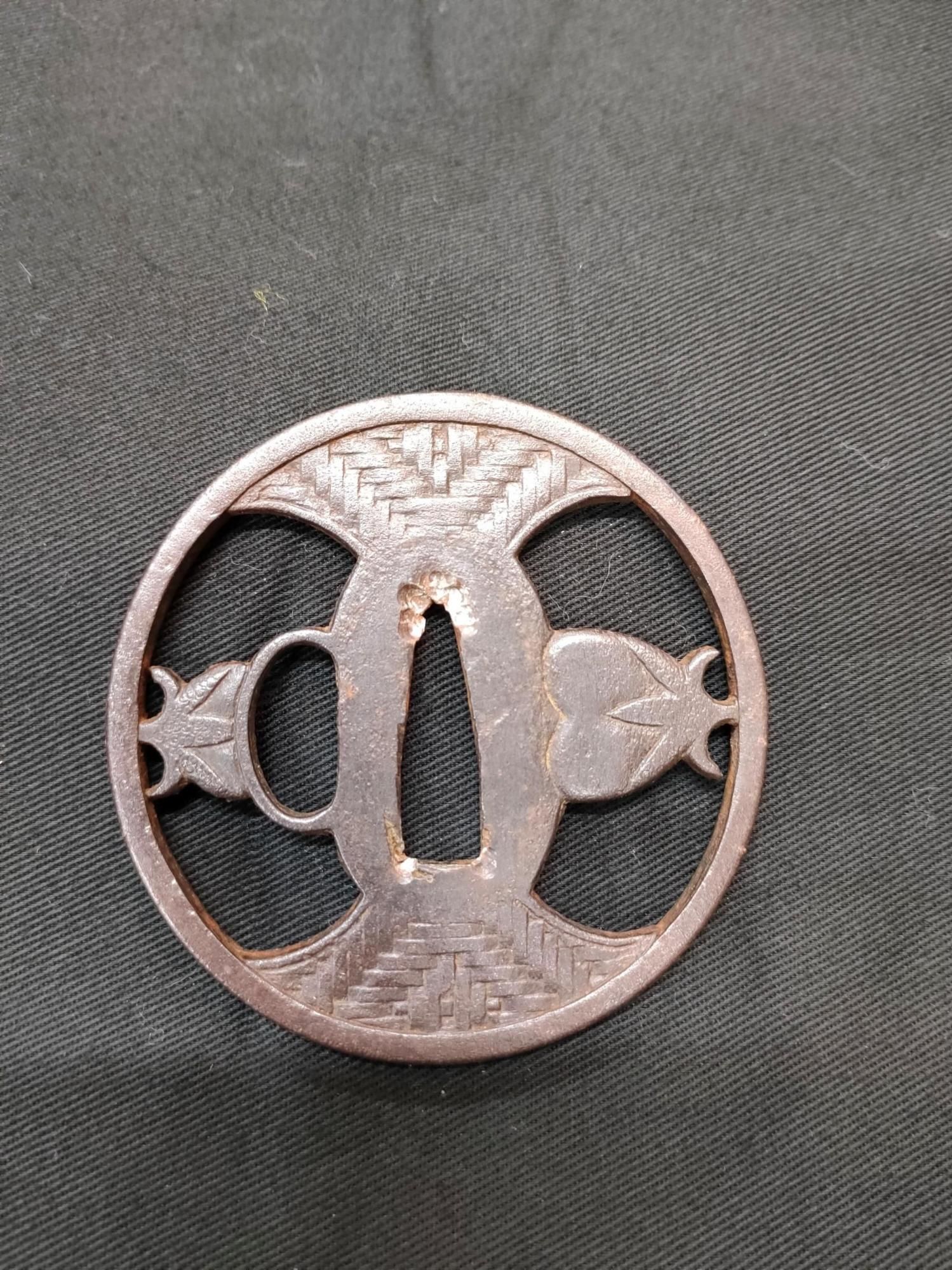 時代 鉄鍔 透かし鍔茄子図（31） - 日本刀｜刀剣や居合道着の通販