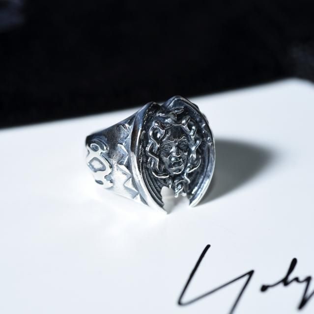 GOTHIC YOHJI YAMAMOTO シルバー950 メドゥーサリング - Ka na ta