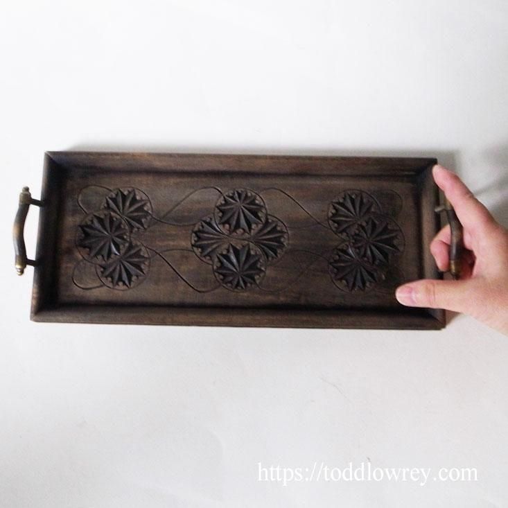 フリースラントの波と光/ Antique Frisian Chip Carved Wood Tray