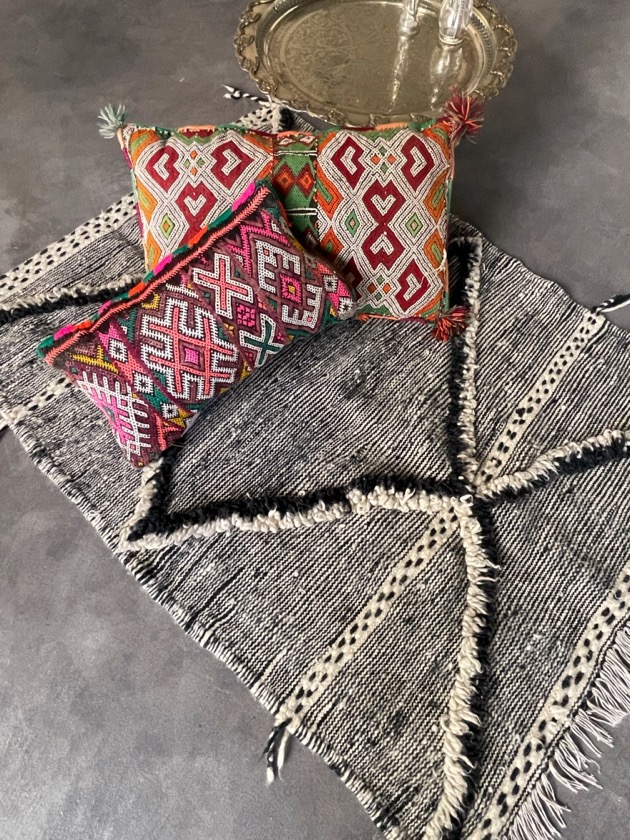 モロッコラグ「ZANAFIキリムキャメル」ブジャァッド産 ウール手織りラグ