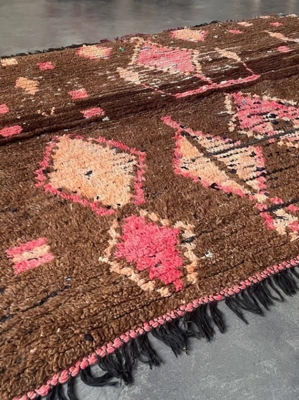 モロッコラグ「ボシャルウィット」ブラウンピンクRBO31サステナブルな