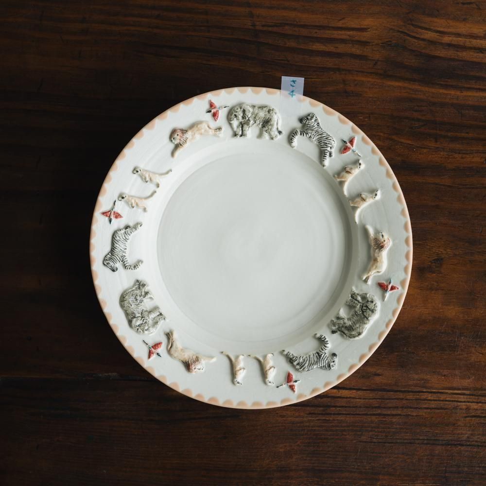 佐々木忍 - 作家さんの器と暮らしにまつわる道具のお店｜イロドリ