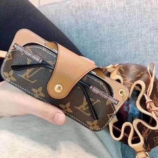 LouisVuitton ルイヴィトン メガネケース 耐衝撃性と耐傷性 眼鏡ケース
