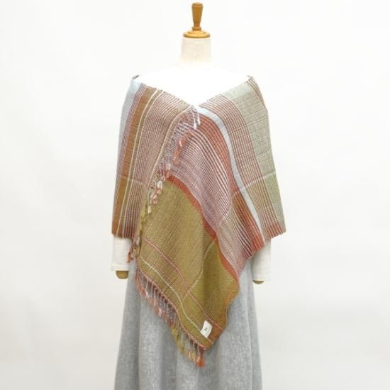 ベビーアルパカ100％手織りのポンチョ（1点物）Made in japan
