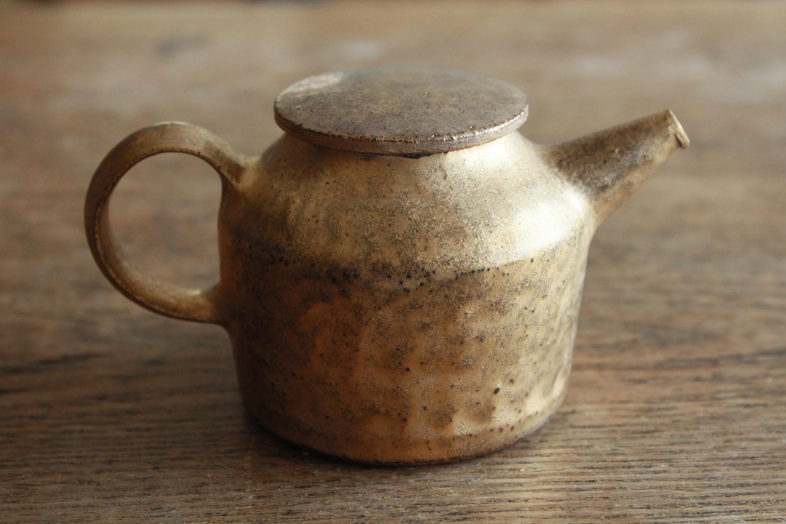 村上 躍 - queen and the chair