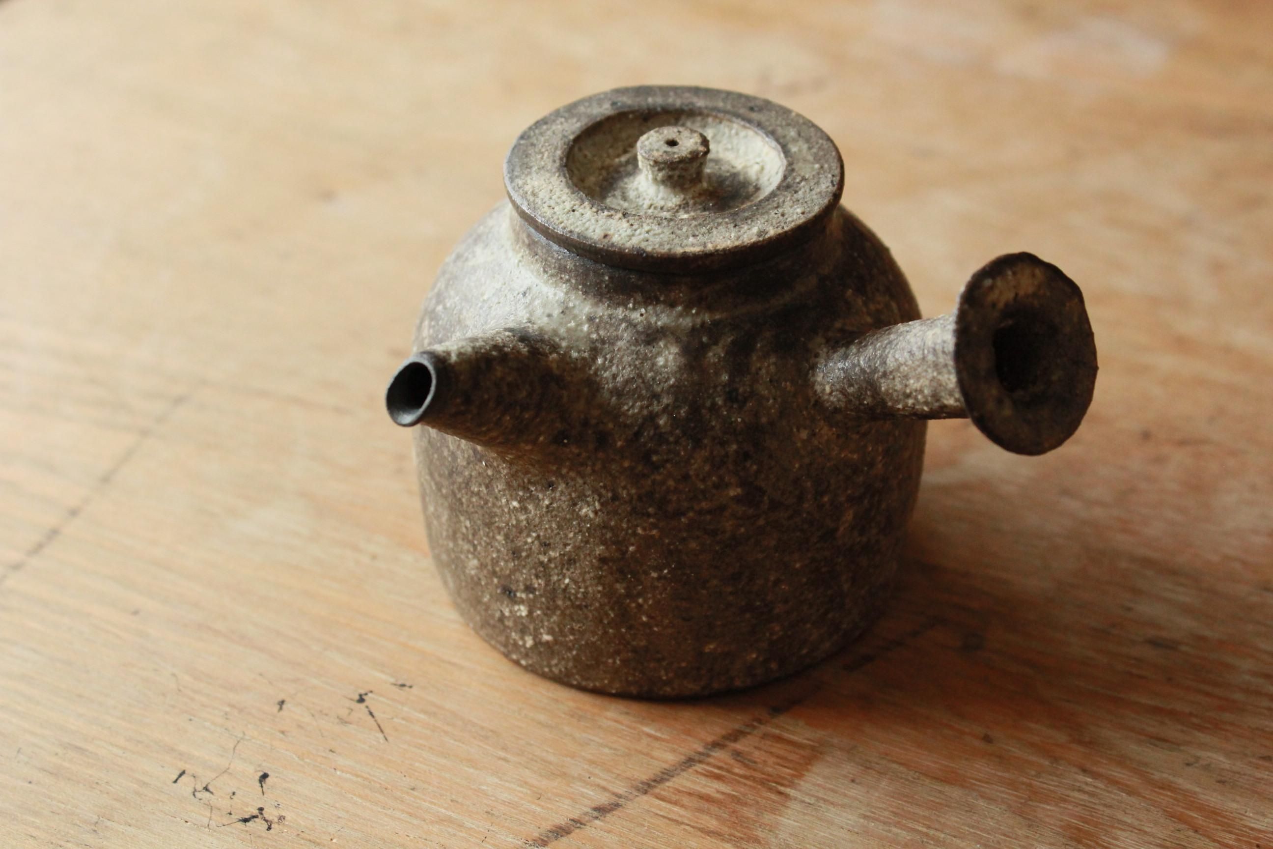 村上 躍 - queen and the chair