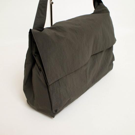 ERA. (イーラ) / 「SHRINK NO MESSENGER BAG」－ WEEKENDER SHOP