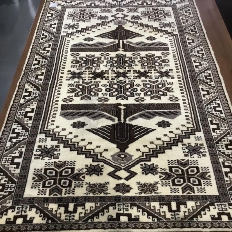 ペルシャ絨毯専門店 ギャッベ トルコ雑貨&キリムなど/アート