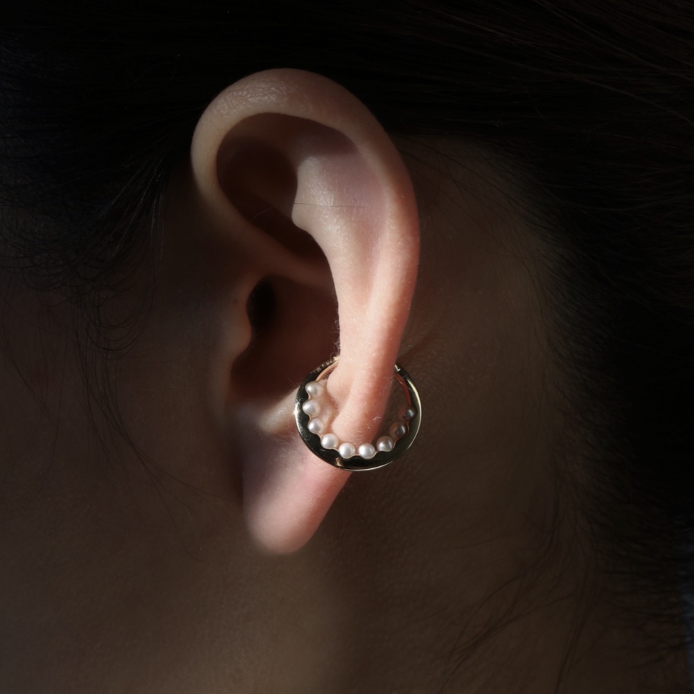 Hirotaka（ヒロタカ) Baby Pearl Ear Cuff | パール イヤーカフ