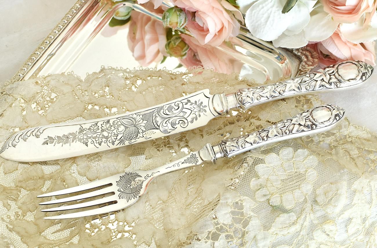 英国アンティーク銀器【シルバープレート】サービングナイフ＆フォーク