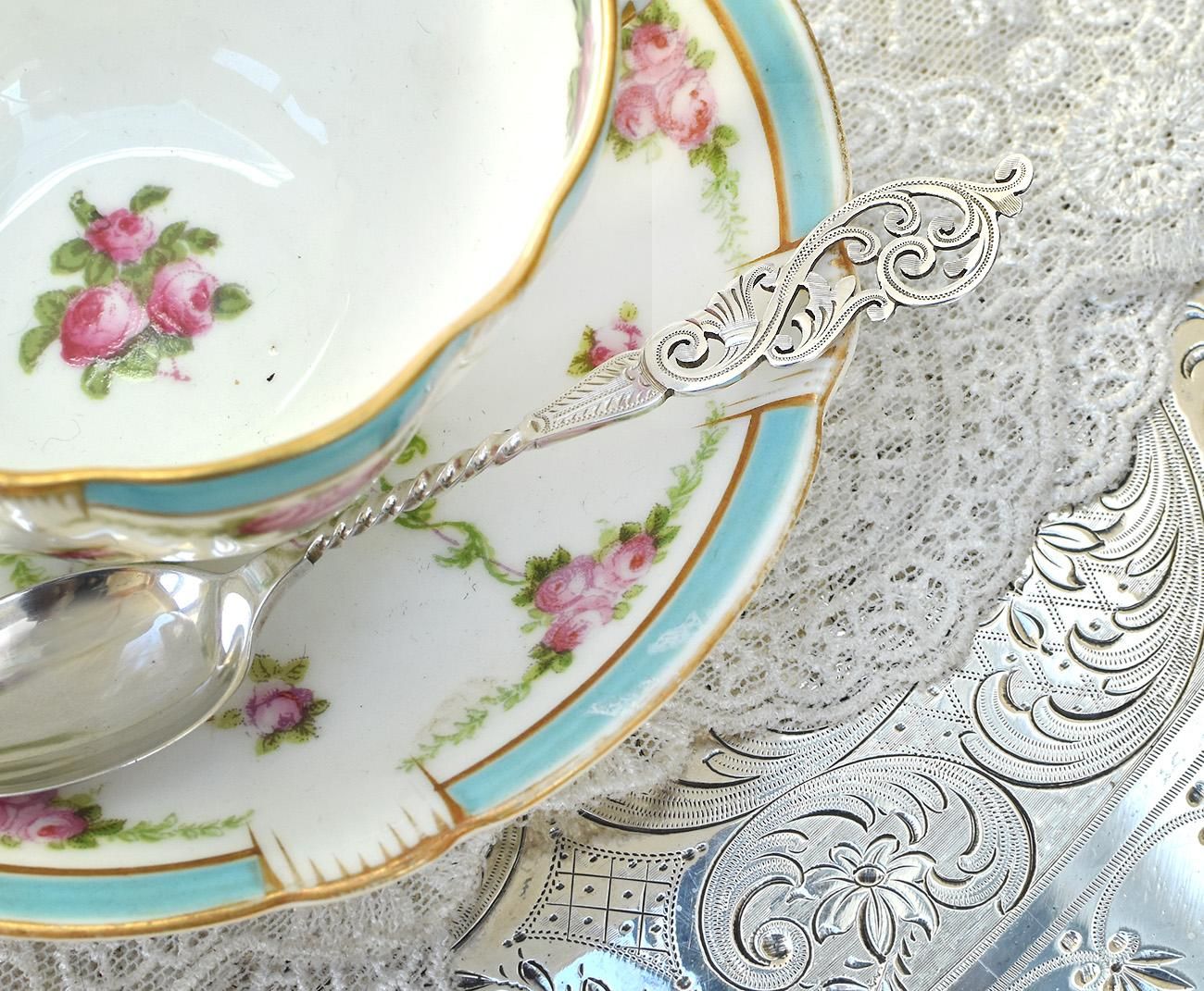 英国アンティーク銀器【純銀】1907年 透かしのティースプーンセット