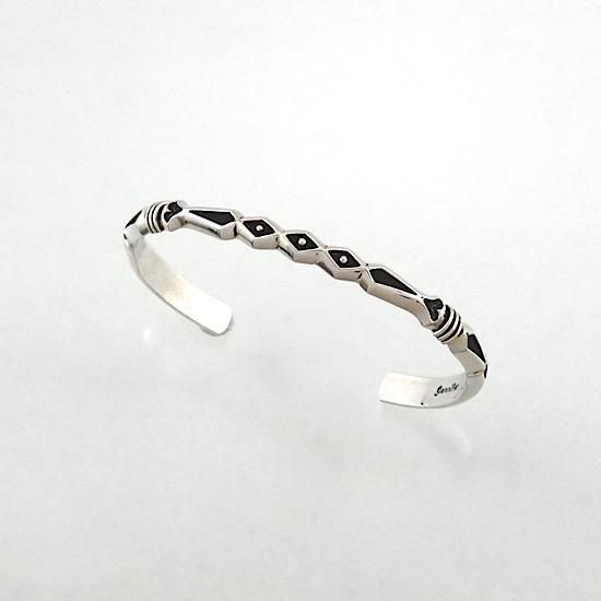 149mm】ハーフラウンドスタンプバングル By Jennifer Curtis