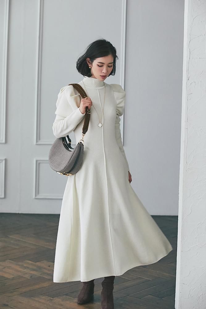 パフスリーブニットワンピース(オフホワイト) - seventen