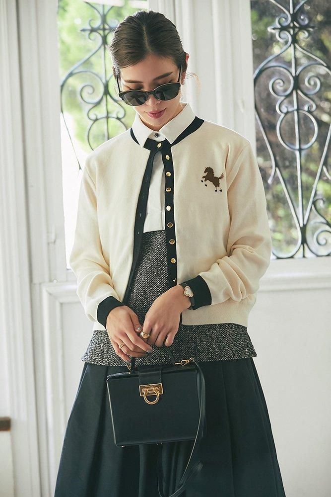 ワンポイント刺繍カーディガン(オフホワイト×ブラック) - seventen