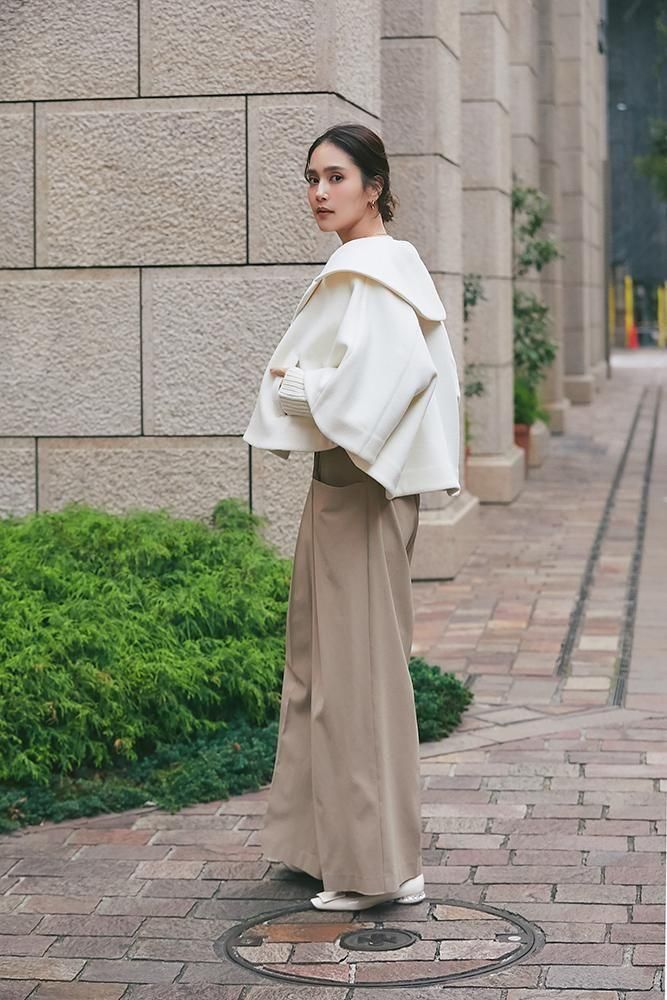 ダブルブレストショートコート(オフホワイト) - seventen