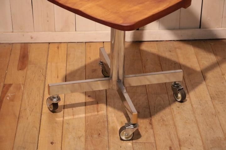 木製家具の製造工房ikususu(イクスス)のIXCS-22 デスクチェアーです