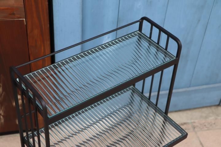 unico(ウニコ)の華奢なデザインとチェッカーガラスが印象的なSTELLA