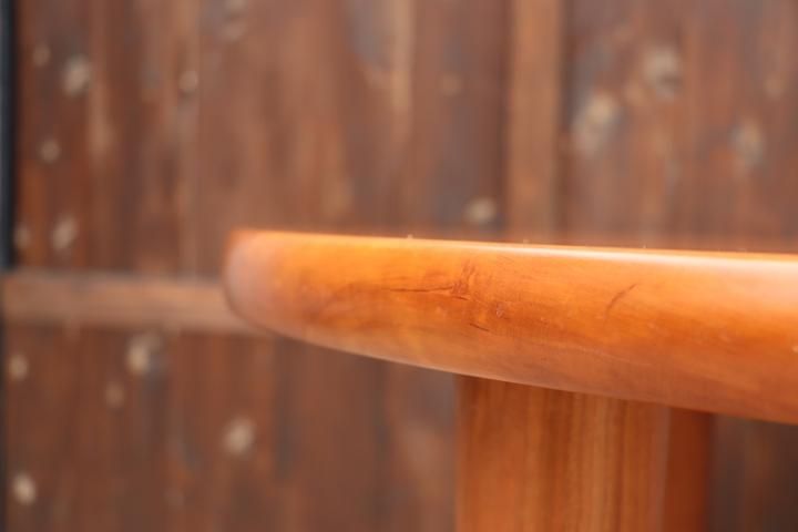 値下げ/KAGURA(家具蔵)のチェリー無垢材を使用したラウンドダイニング