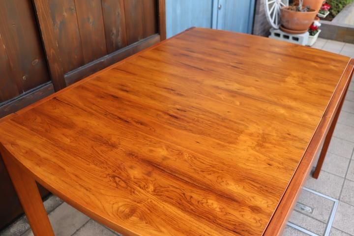 天童木工(TENDO)の稀少なブラジリアンローズウッドを使用した拡張式