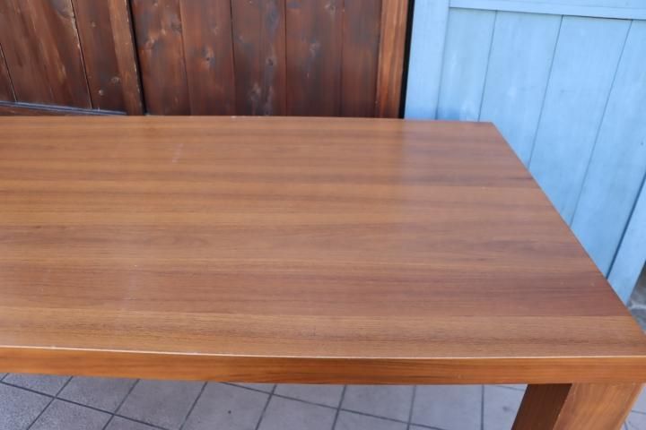 北欧デンマークのBoConcept(ボーコンセプト)のウォールナット