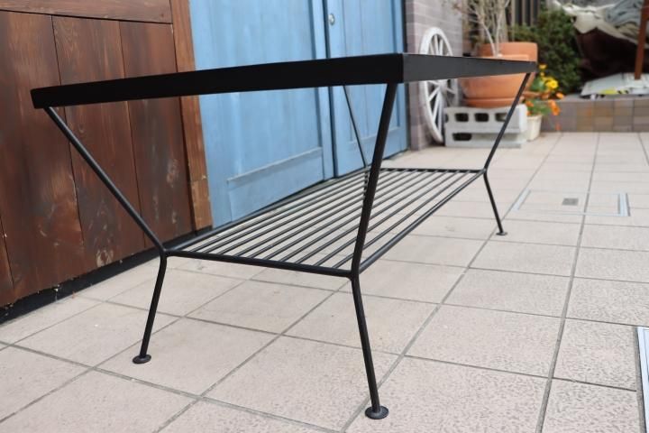 unico(ウニコ)の人気シリーズEDDY(エディー)リビングテーブルです