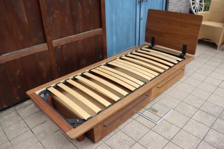 値下げ/人気のMUJI（無印良品）のウォールナット無垢材スモールベッド