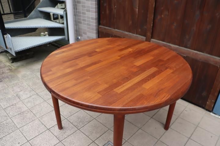 青林製作所のチーク無垢集成材エクステンションダイニングテーブルです