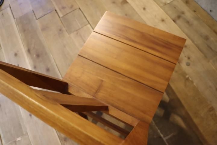 unico(ウニコ)のBREATH(ブレス)シリーズのダイニングチェア(ライン