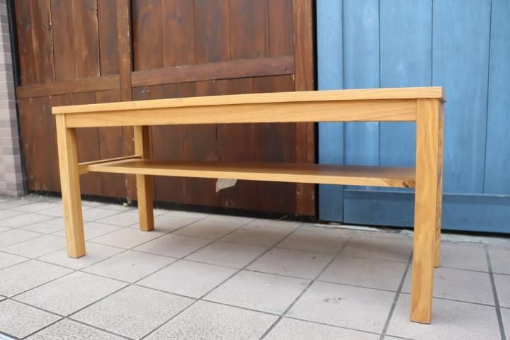 無印良品(MUJI)の稀少な木製ベンチ・板座・タモ材です。タモ無垢材を